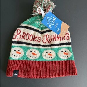 Brooks Run Merry Pom Beanie - NWT